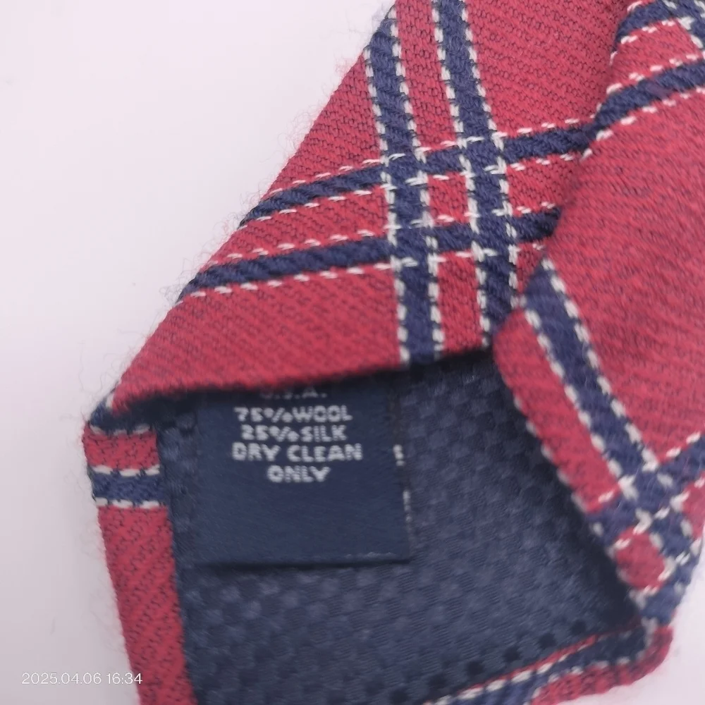 Cremieux Mercer St. Collection Tie Necktie Plaid Red Textured Handmade Flaw